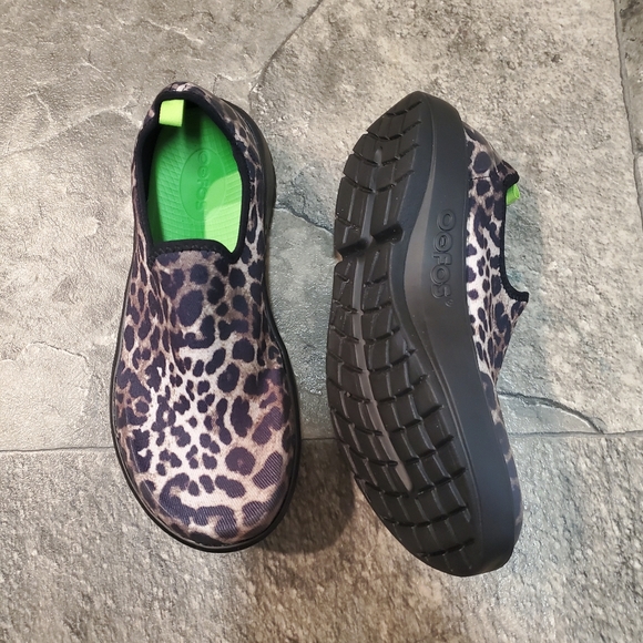 OOFOS Shoes Oofos Oomg Eezee Limited Edition Cheetah Leopard Animal